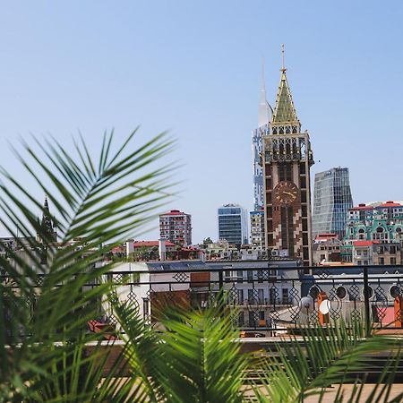 Old Garden Hotel Batumi Ngoại thất bức ảnh