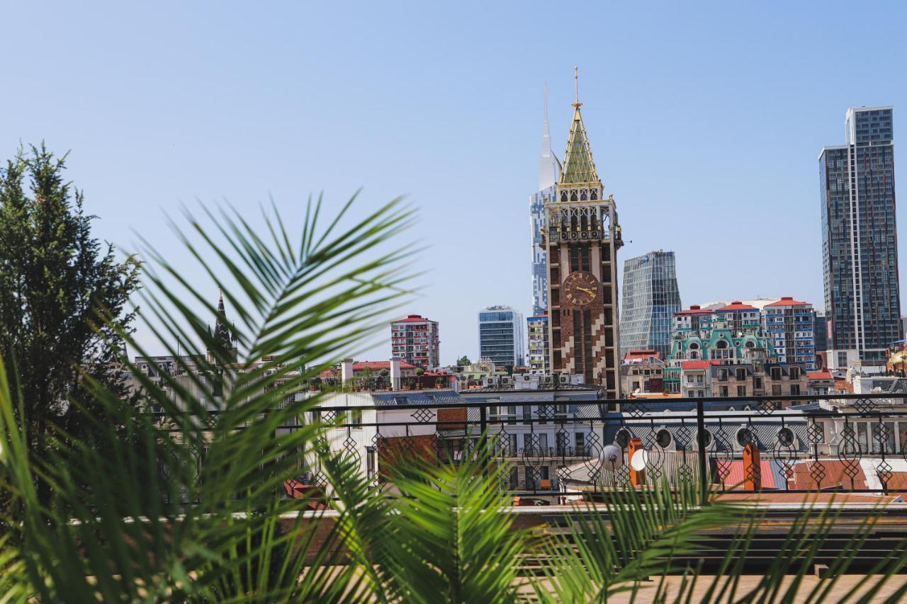 Old Garden Hotel Batumi Ngoại thất bức ảnh