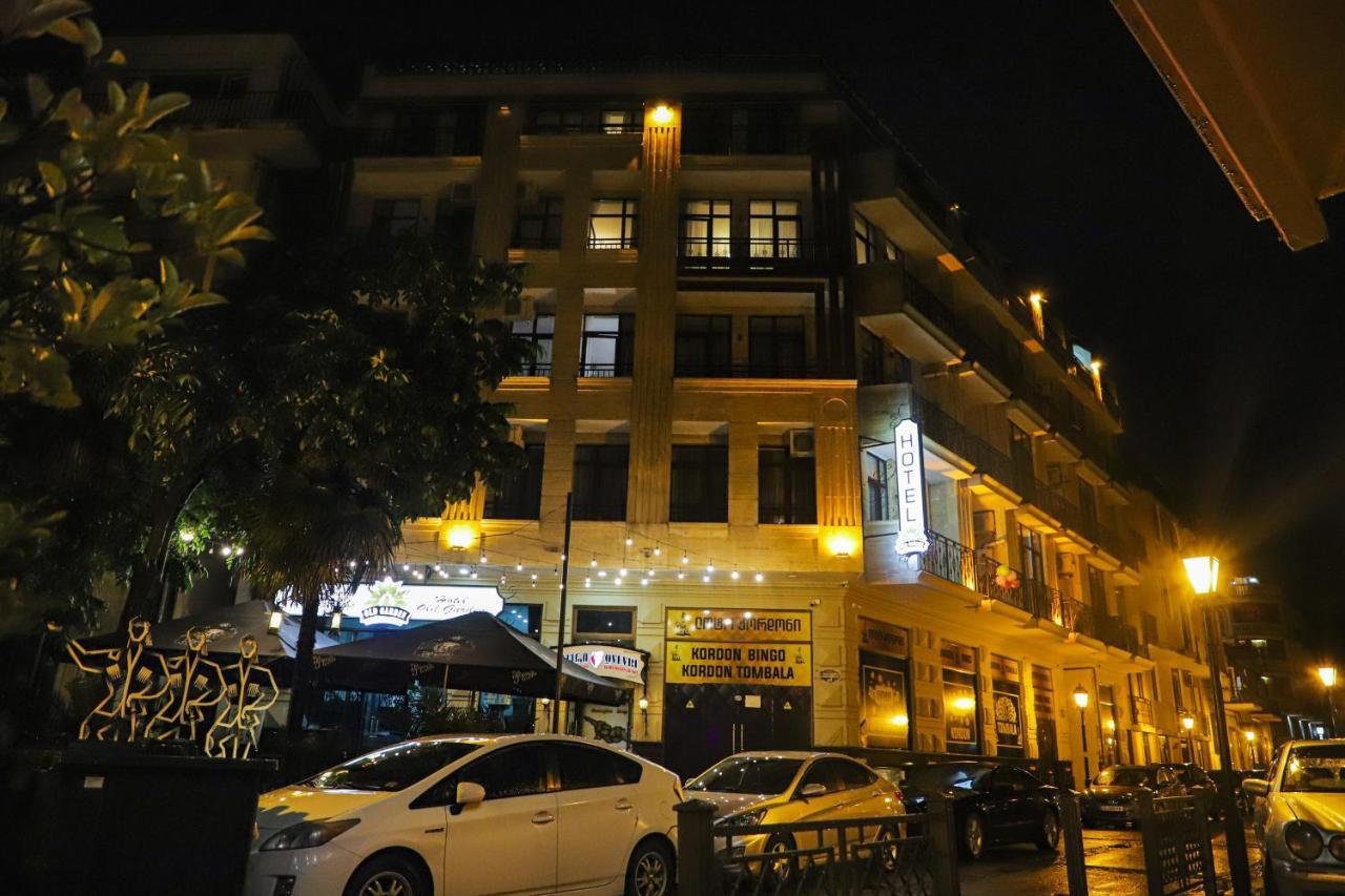 Old Garden Hotel Batumi Ngoại thất bức ảnh