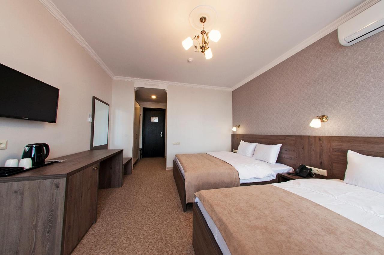 Old Garden Hotel Batumi Ngoại thất bức ảnh