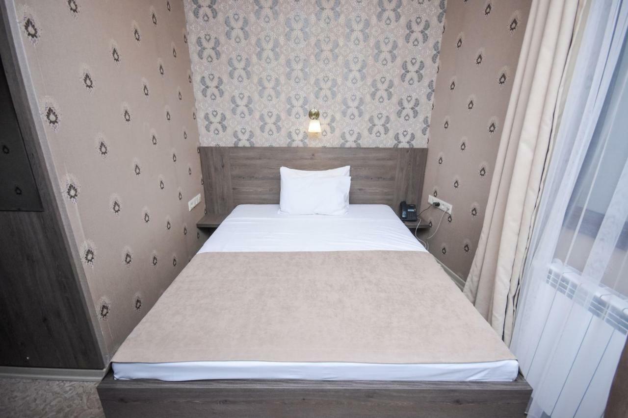 Old Garden Hotel Batumi Ngoại thất bức ảnh